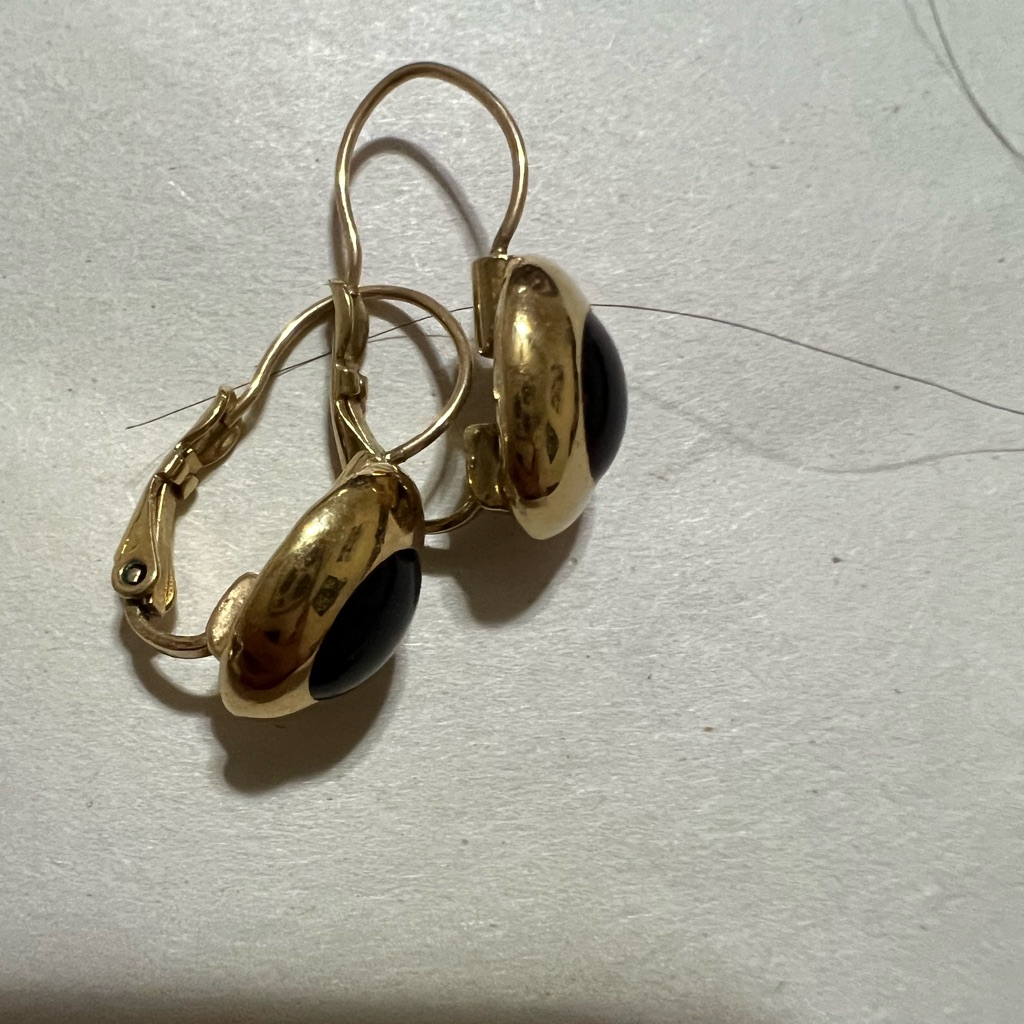 Liz Claiborne Vintage Beautiful Earring 15$